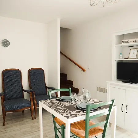 Le Repos Du Voyageur T3 45 M2 Confort * Lussac-les-Châteaux