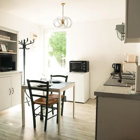 Le Repos Du Voyageur T3 45 M2 Confort Apartmán Lussac-les-Châteaux