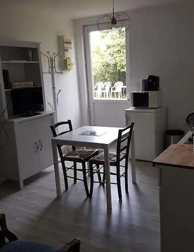 Le Repos Du Voyageur T3 45 M2 Confort Lussac-les-Chateaux